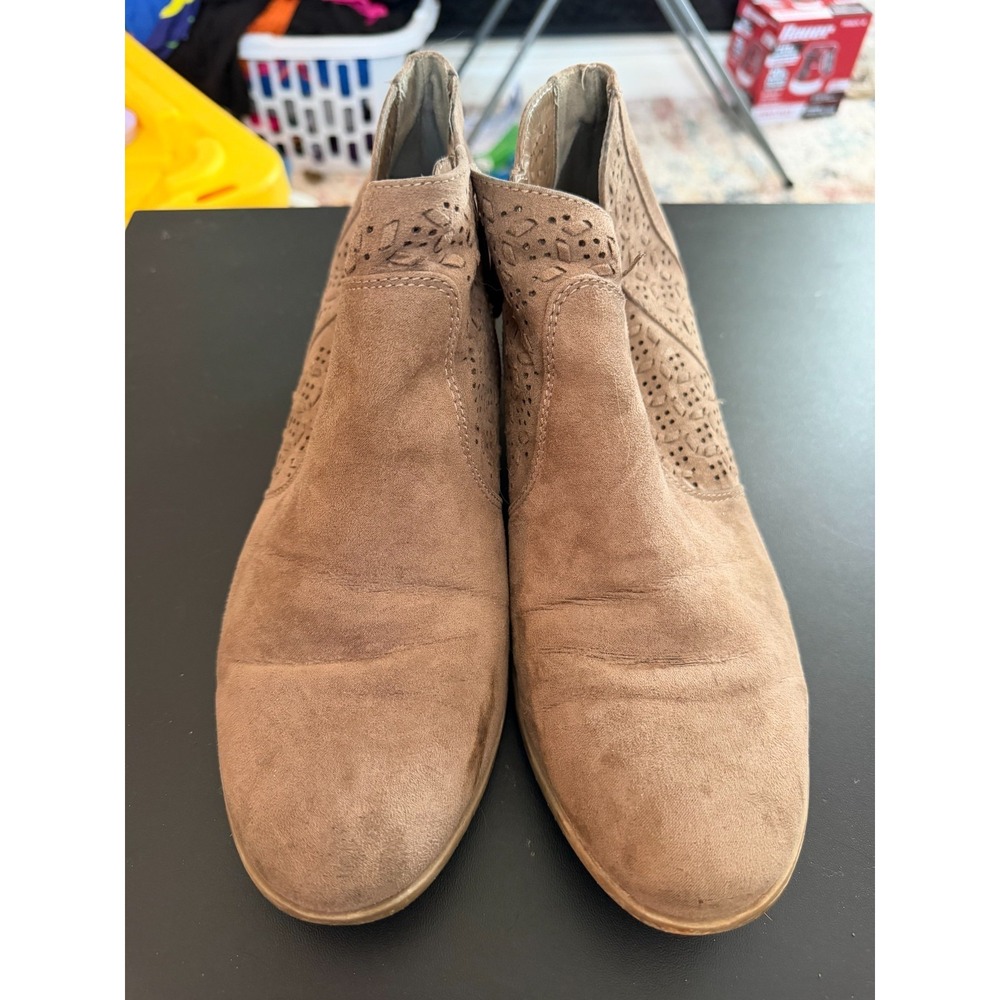 X-Appeal Brown Cutout Booties in 9.5 - Picture 3 of 3